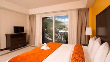 1 bedroom, in-room safe, individually decorated, desk
