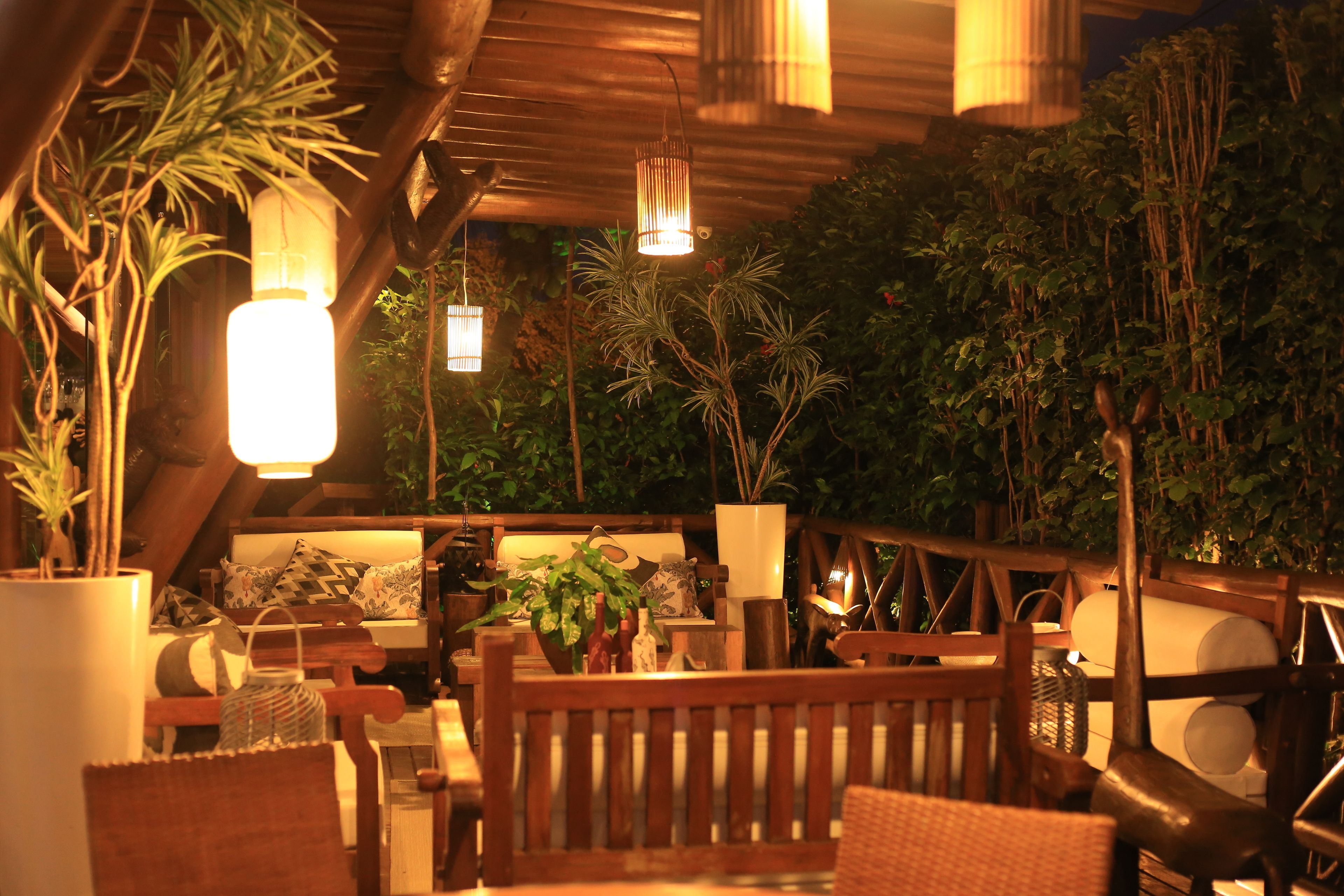 Lobby lounge
