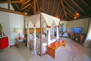 Deluxe Bungalow, 1 Bedroom | Minibar, in-room safe, free WiFi, bed sheets - Pousada Triboju (Fernando de Noronha)