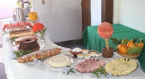 Café da manhã continental grátis todos os dias