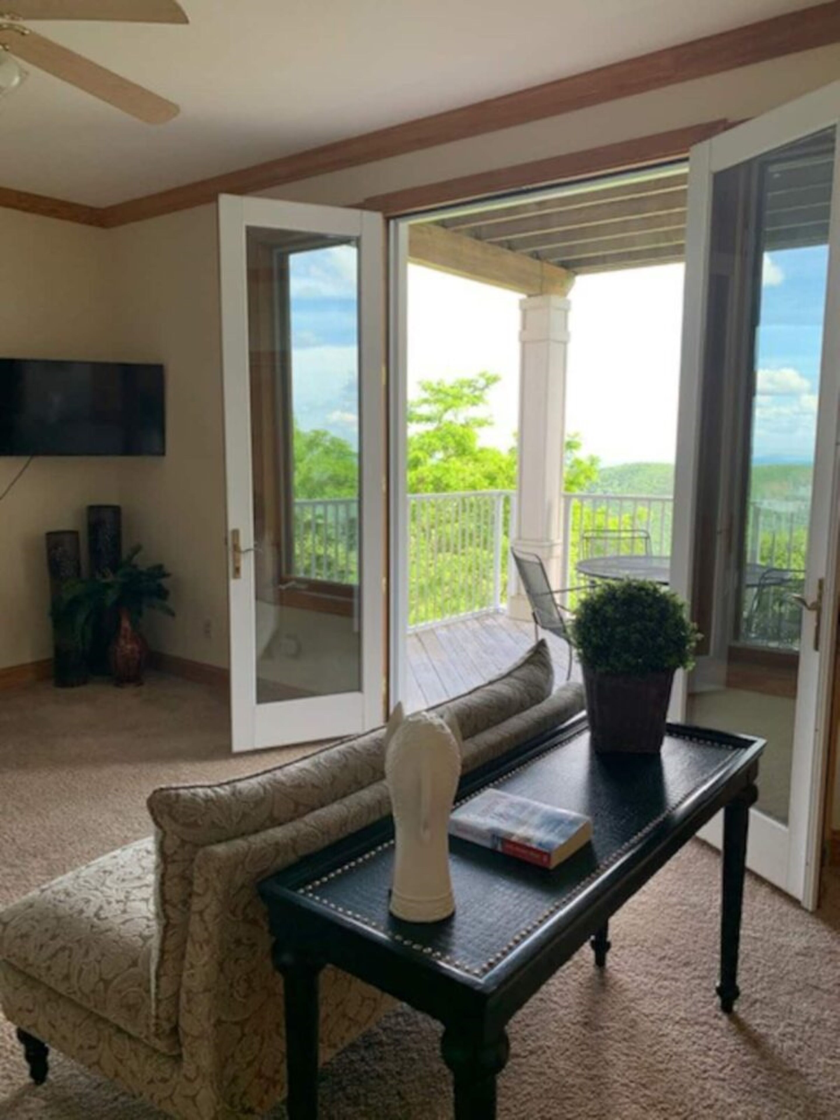 balcony apartment, mountain view - meals & wellness activities | living room | 32-inch flat-screen tv with satellite channels, tv