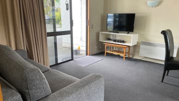 apartman | Nappalirész | Tévé