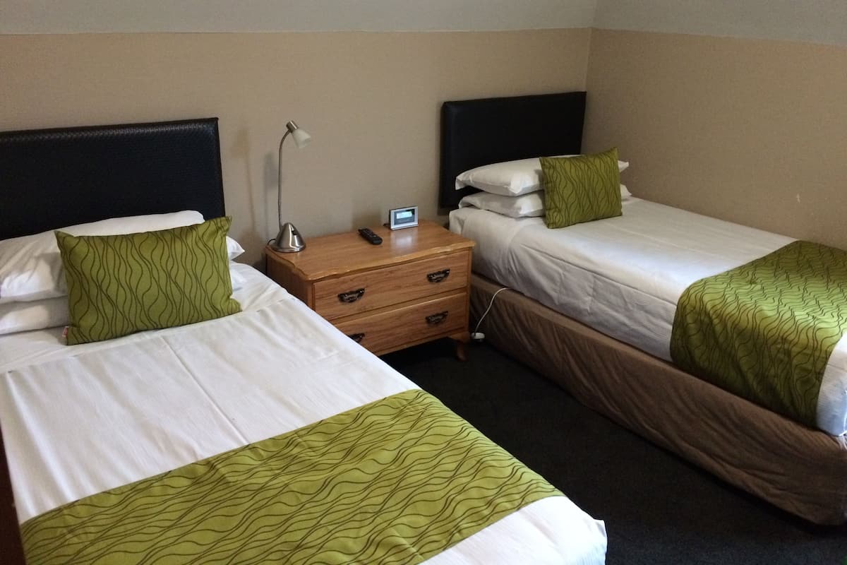 Premium bedding, in-room safe, desk, soundproofing