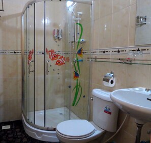 Bathroom - Makara Bungalows (Sihanoukville)
