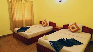 Standard Room | Minibar, in-room safe, desk, free WiFi