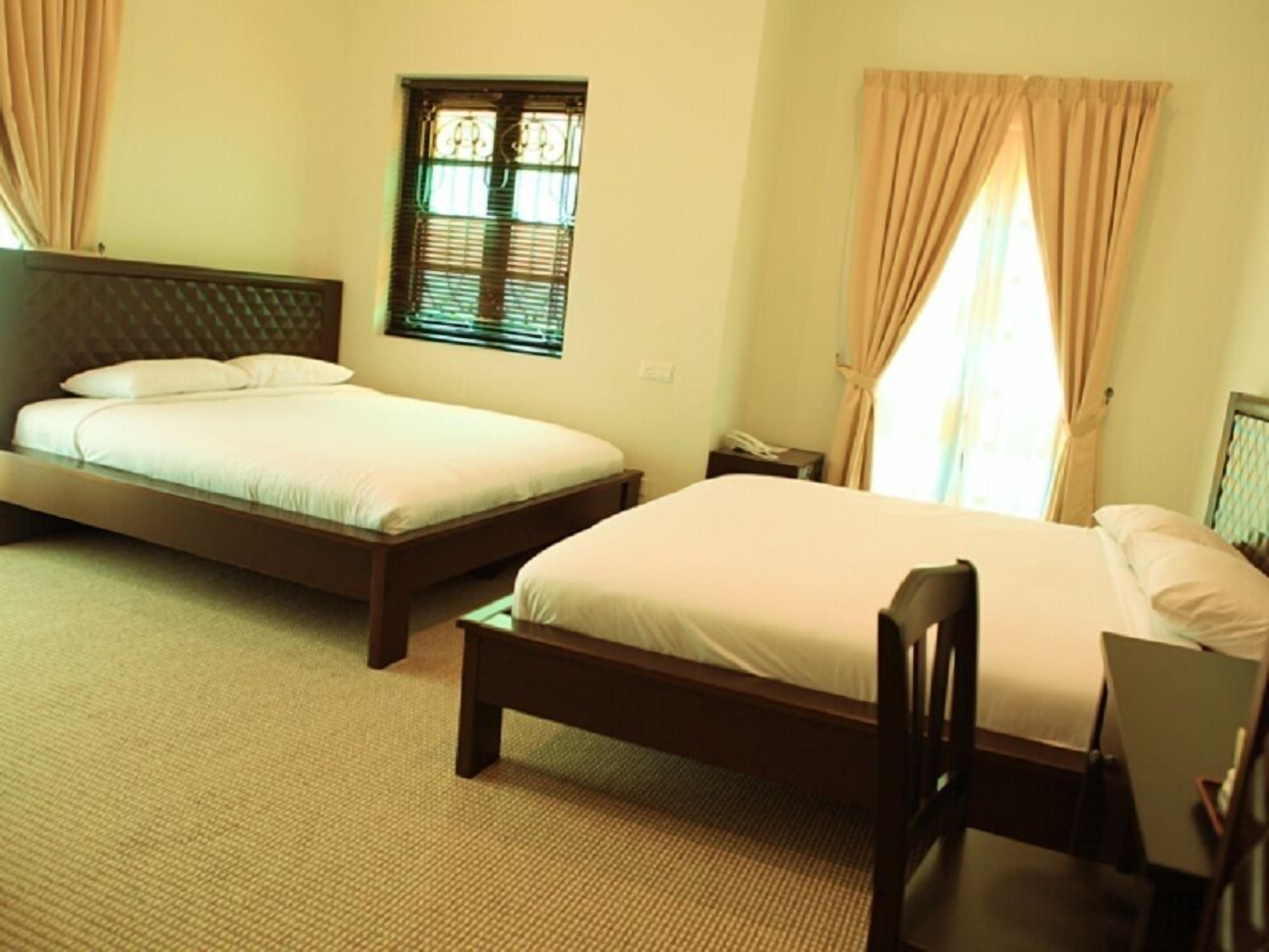 in-room safe, rollaway beds, free wifi, bed sheets