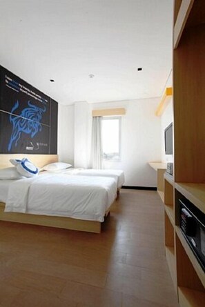 ตู้นิรภัยในห้องพัก, โต๊ะทำงาน, Wi-Fi ฟรี, ผ้าปูที่นอน