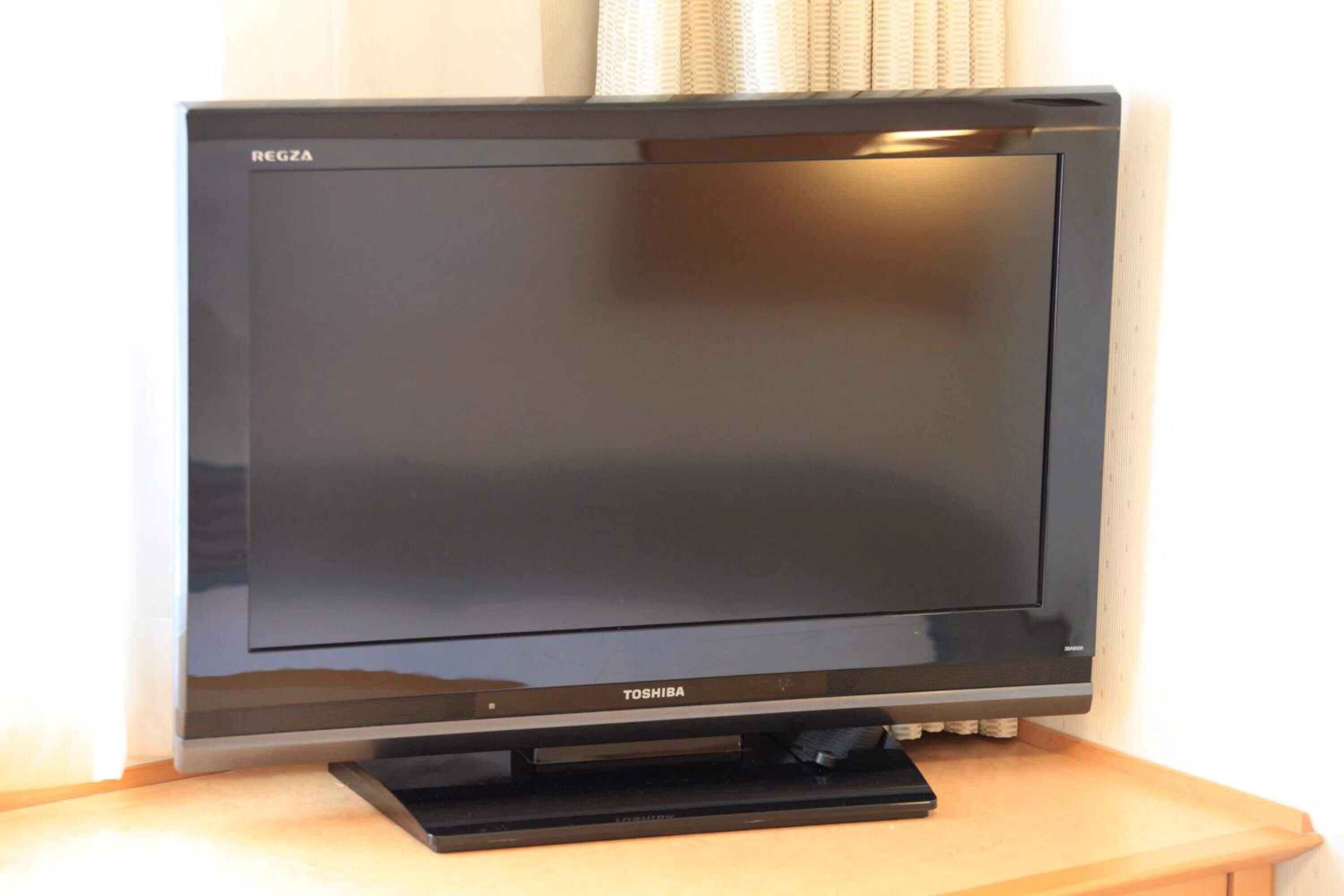 1 bedroom, down duvets, desk, laptop workspace