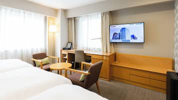 Down comforters, desk, laptop workspace, blackout drapes