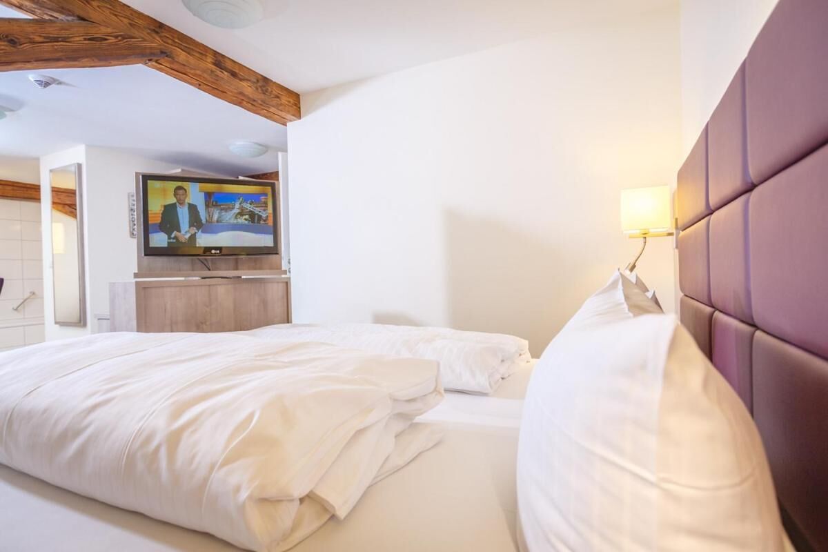 in-room safe, desk, free wifi, bed sheets