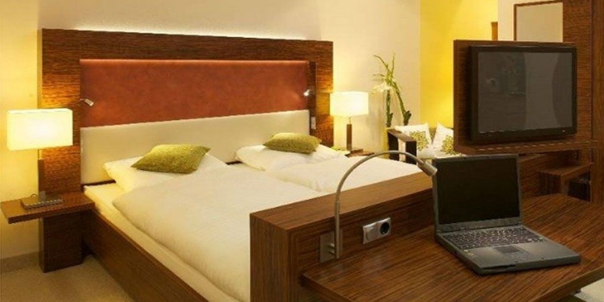 In-room safe, desk, free WiFi, bed sheets