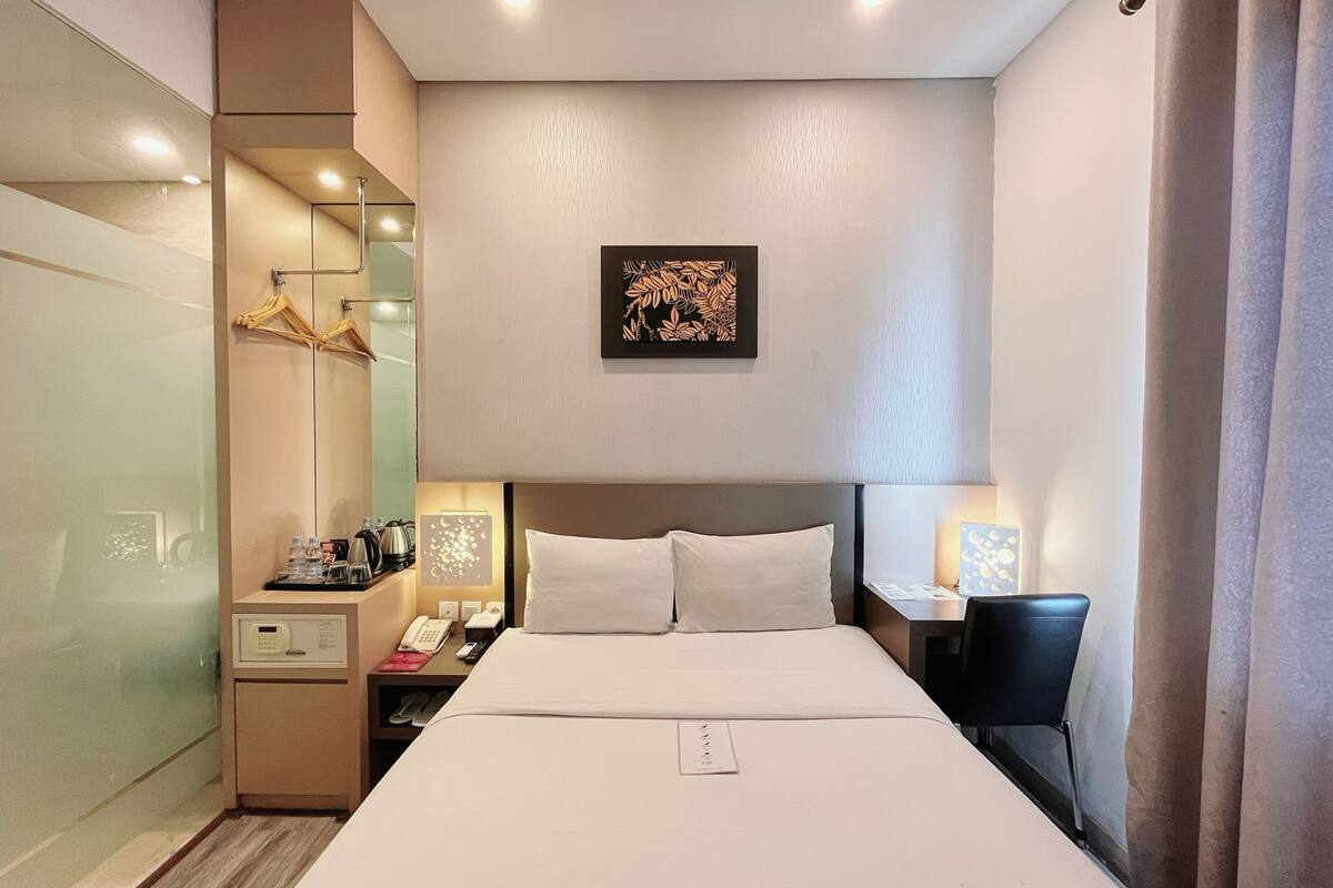 Superior Room | 1 bedroom, free minibar, in-room safe, desk