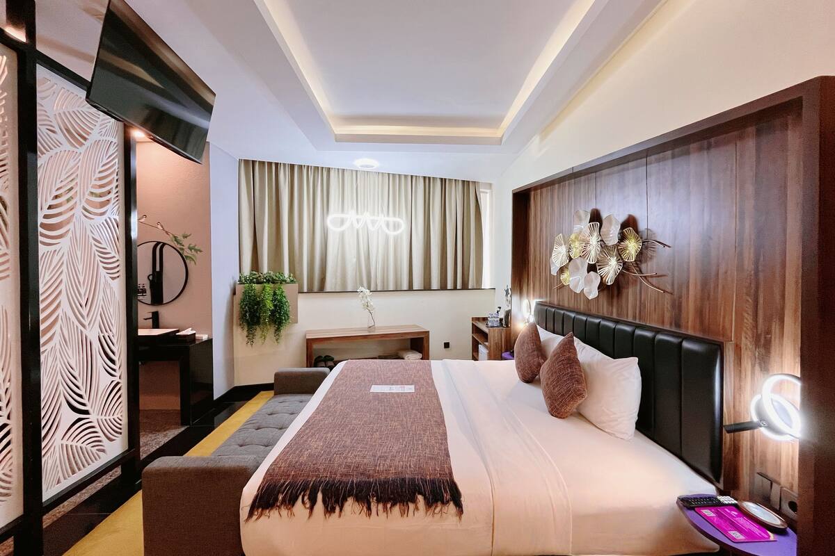 Suite Room Kuta Hideaway | 1 bedroom, free minibar, in-room safe, desk