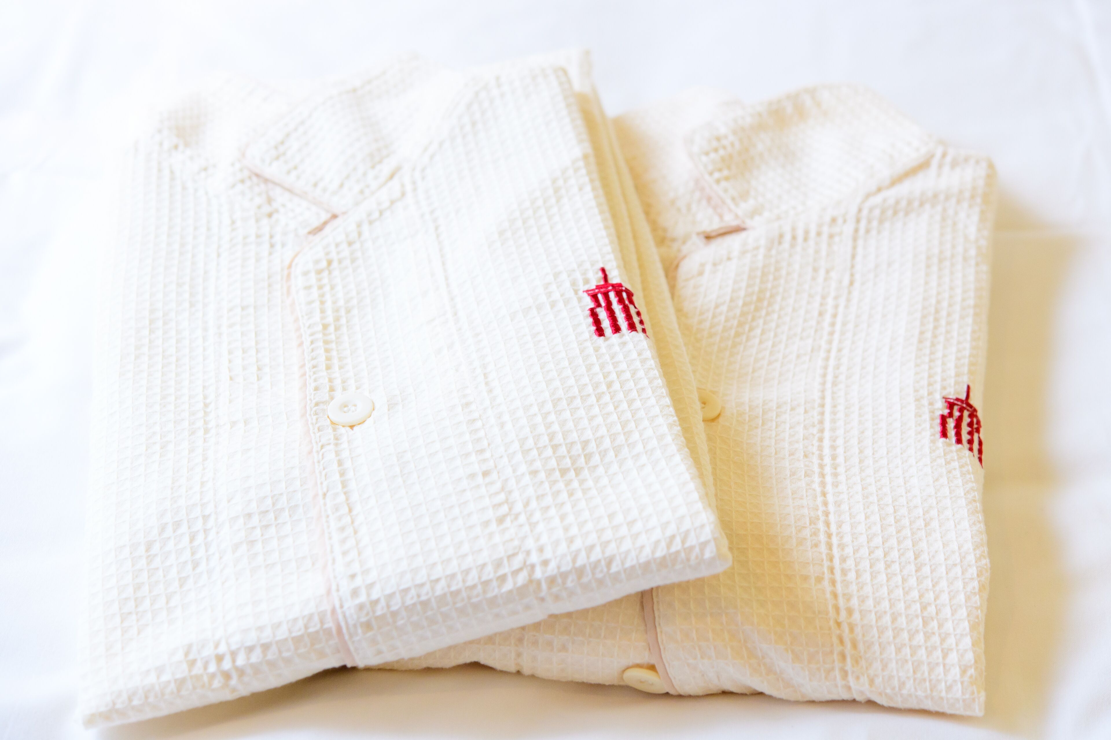 1 bedroom, down duvets, desk, soundproofing