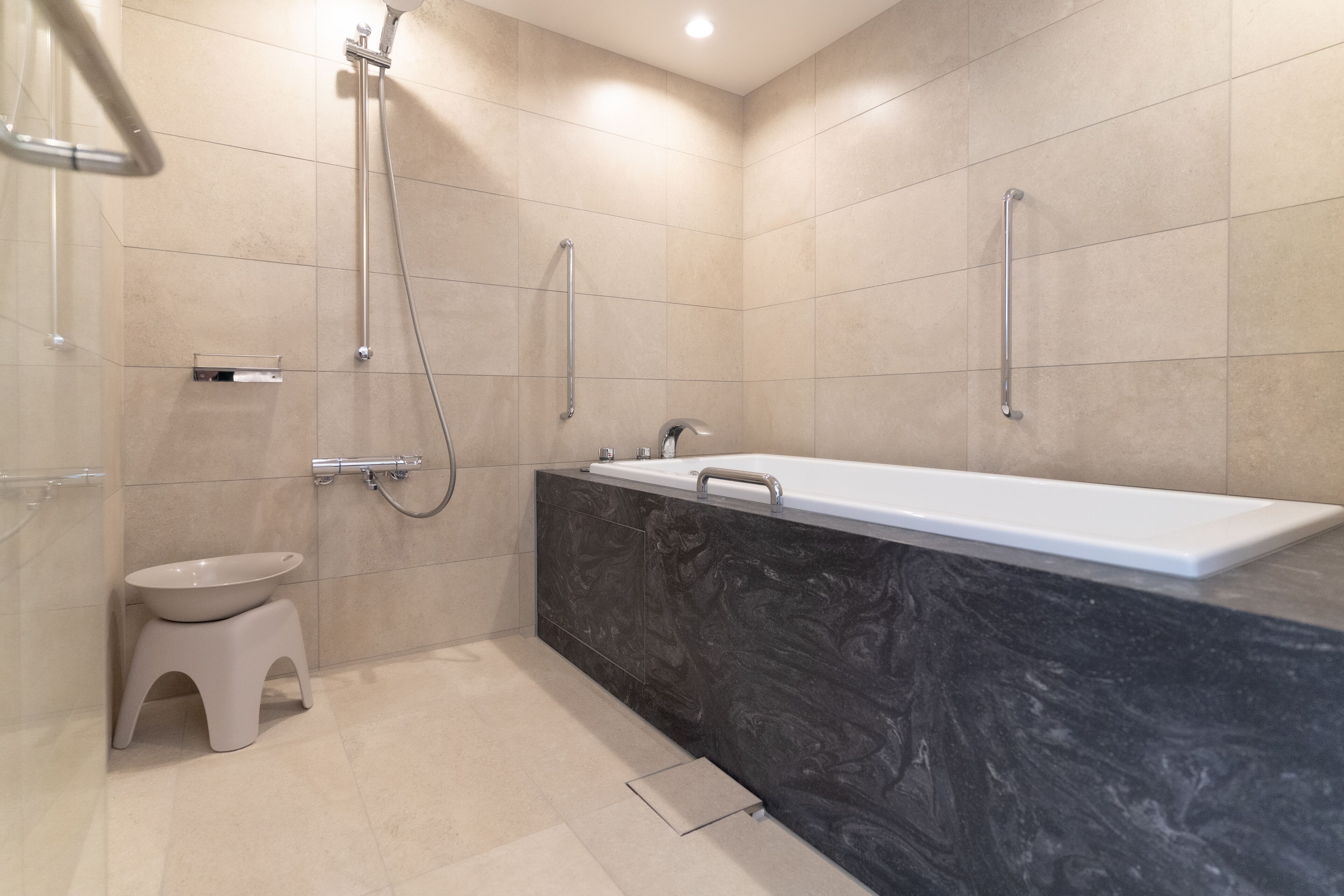 authent suite(for 2 person) non smoking (54 square meter) | bathroom | combined shower/bathtub, deep-soaking bathtub, rainfall showerhead