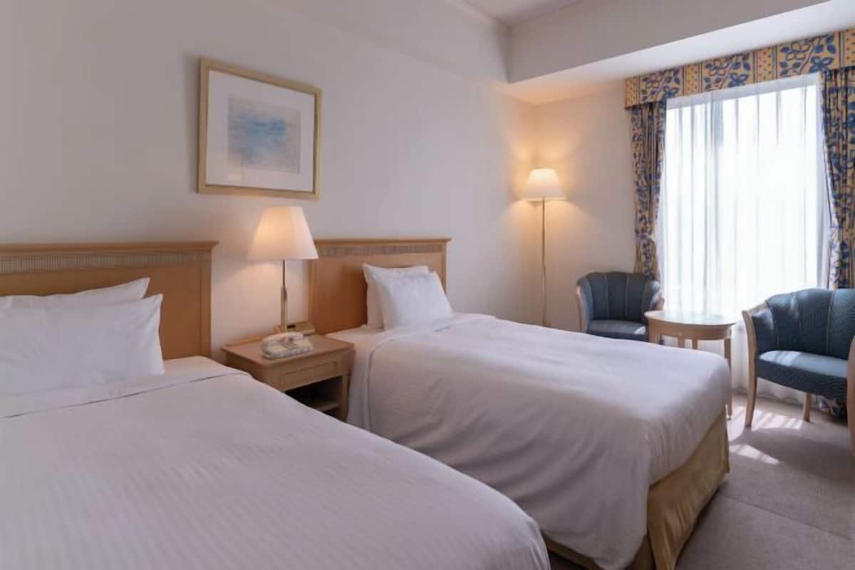 Down comforters, desk, soundproofing, iron/ironing board