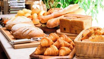 Daily buffet breakfast for a fee