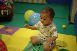 Innen-Kinderspielplatz