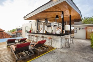Poolside bar