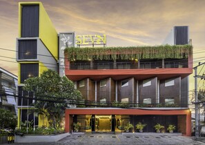 Front of property - Sevn Legian (Legian)