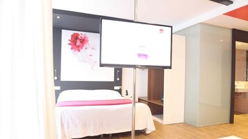 In-room safe, cribs/infant beds, free WiFi