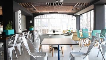 Breakfast, lunch and dinner served