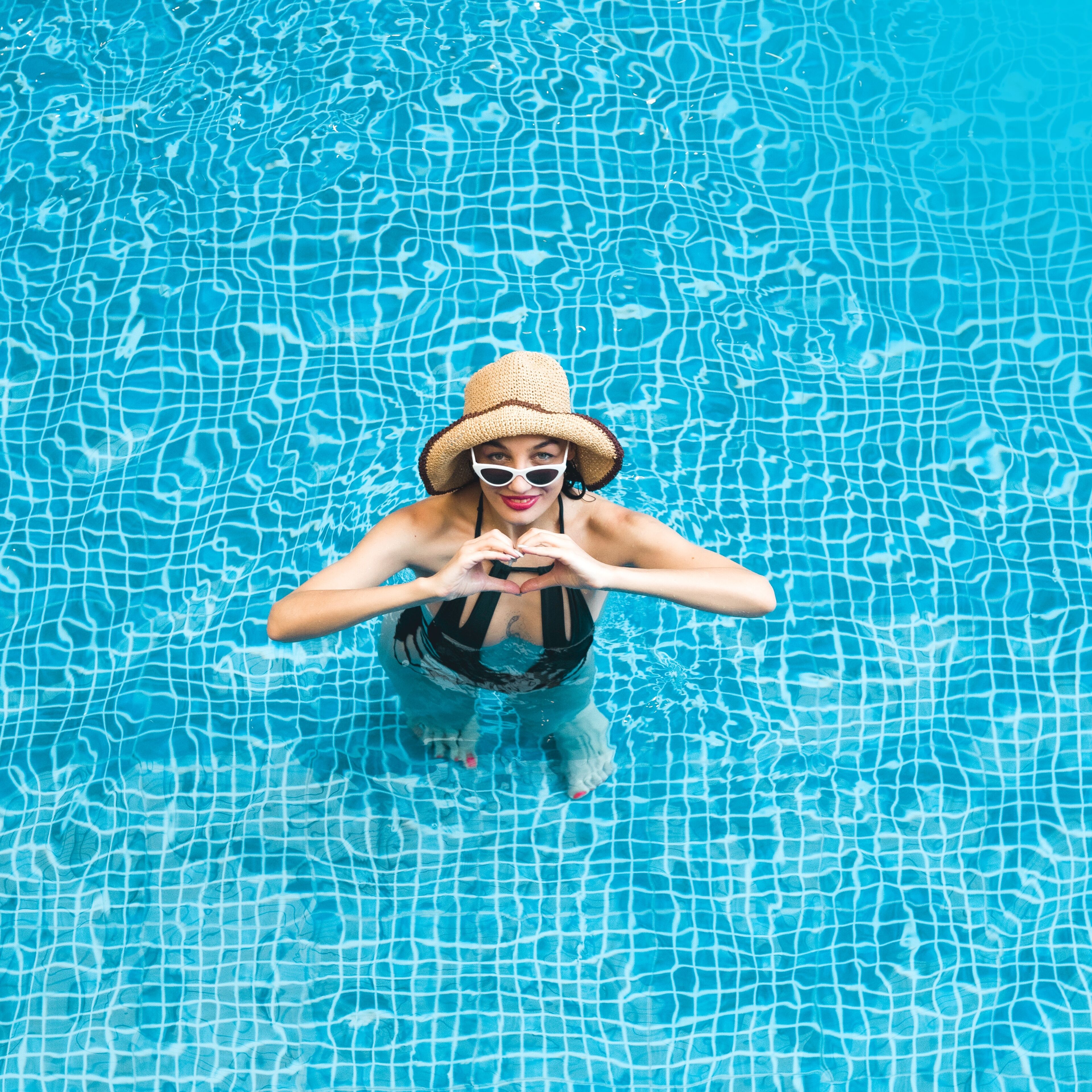Indoor pool, outdoor pool, sun loungers