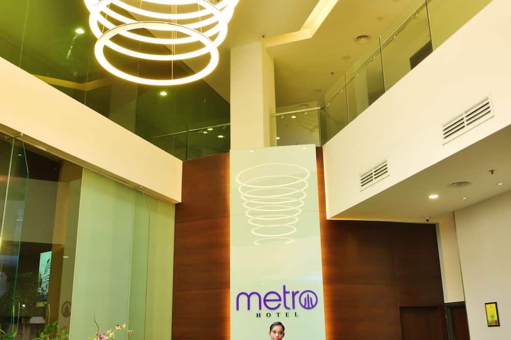 Metro Hotel