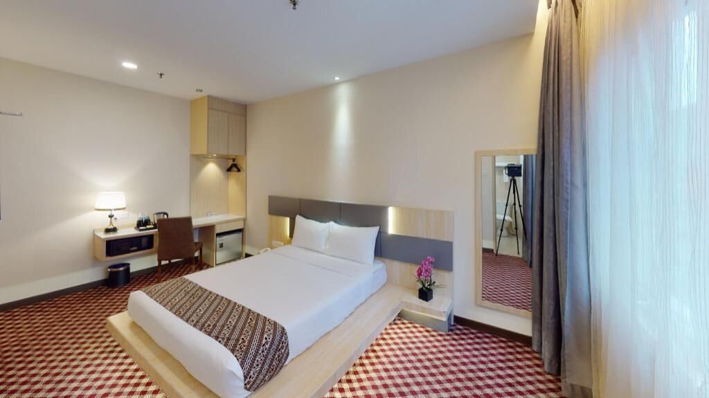 Minibar, in-room safe, free WiFi, bed sheets