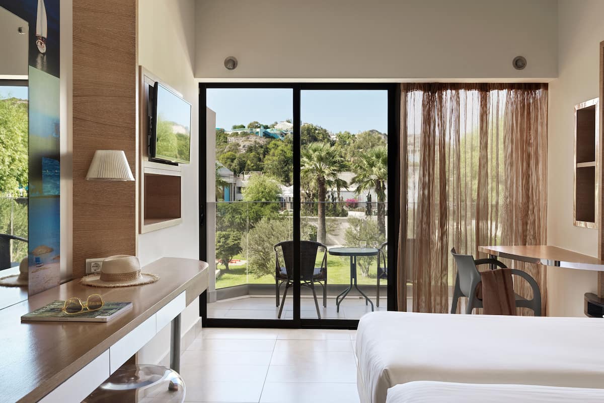 Standard Double Room (Land view)