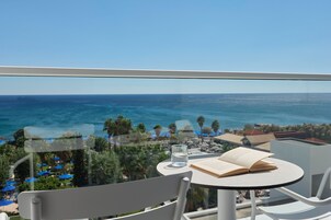 Habitación con 1 cama doble o 2 individuales, vistas al mar | Vistas al mar