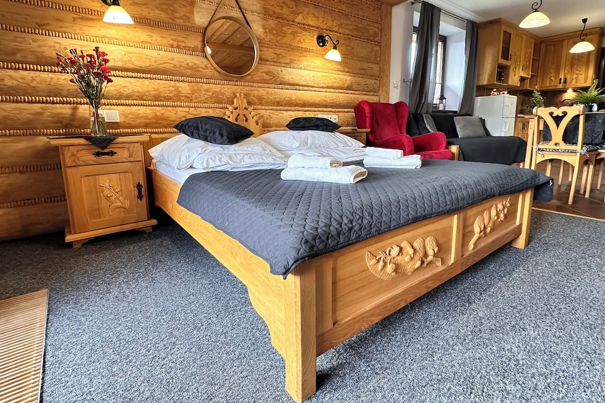 Apartment, Fireplace (201408804) | Memory-foam beds, in-room safe, blackout curtains, iron/ironing board