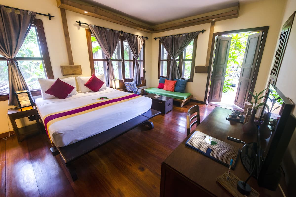 Ropa de cama de alta calidad, camas con pillow-top y minibar