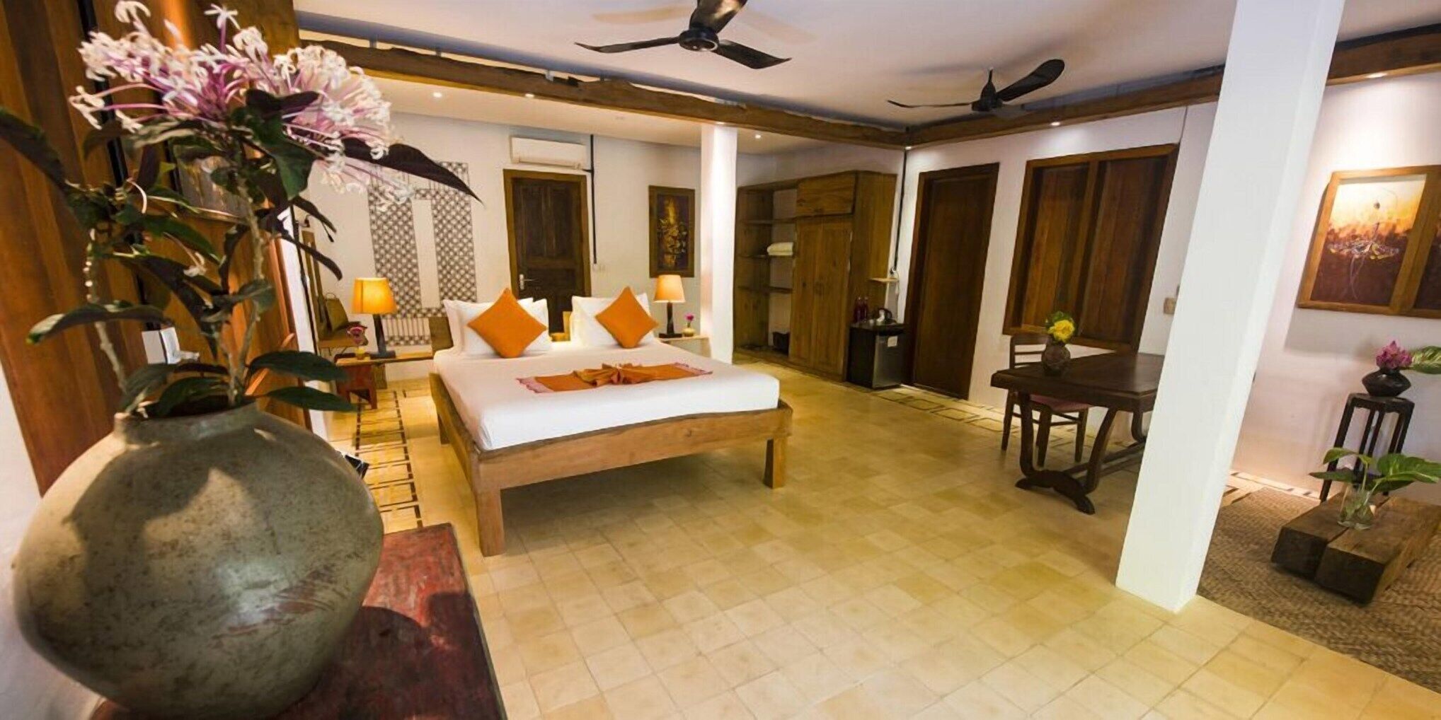 Premium bedding, pillow-top beds, minibar, in-room safe