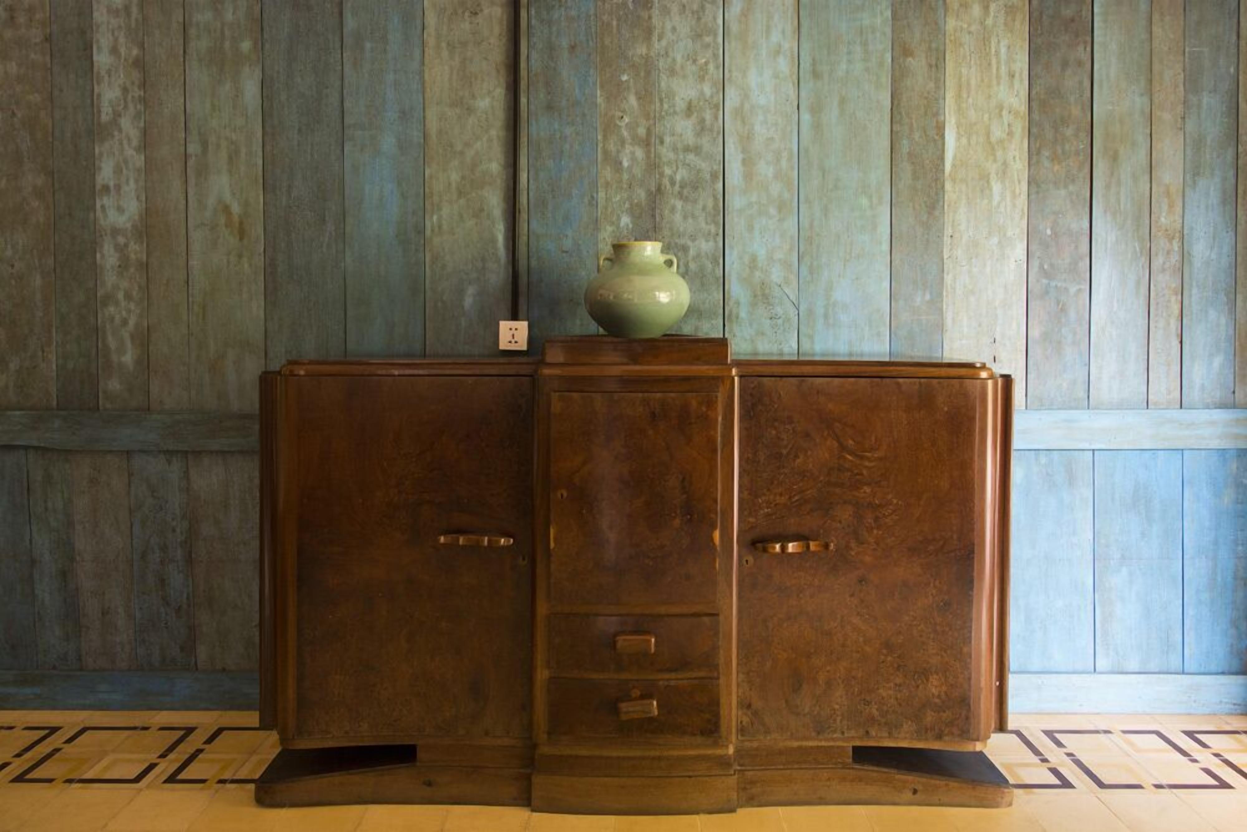 deluxe suite, garden view | 1 bedroom, premium bedding, minibar, in-room safe