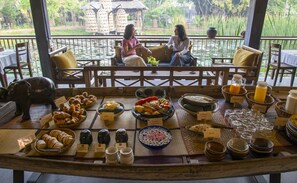 Se sirven desayunos, almuerzos y cenas