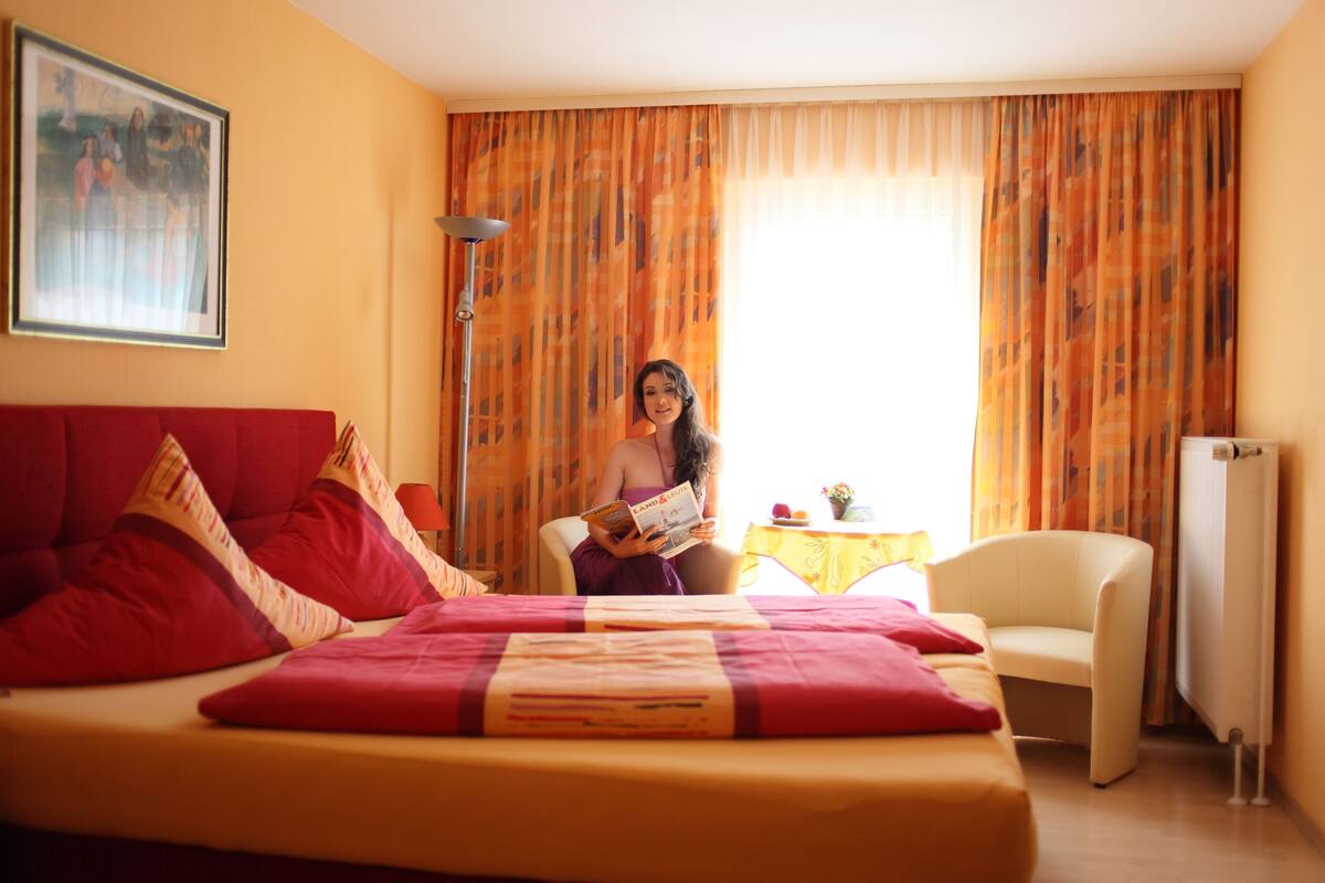 double room | hypo-allergenic bedding, blackout curtains, soundproofing, free wifi