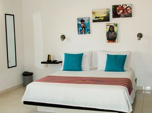 Caja de seguridad en la habitación, escritorio y cunas gratuitas 