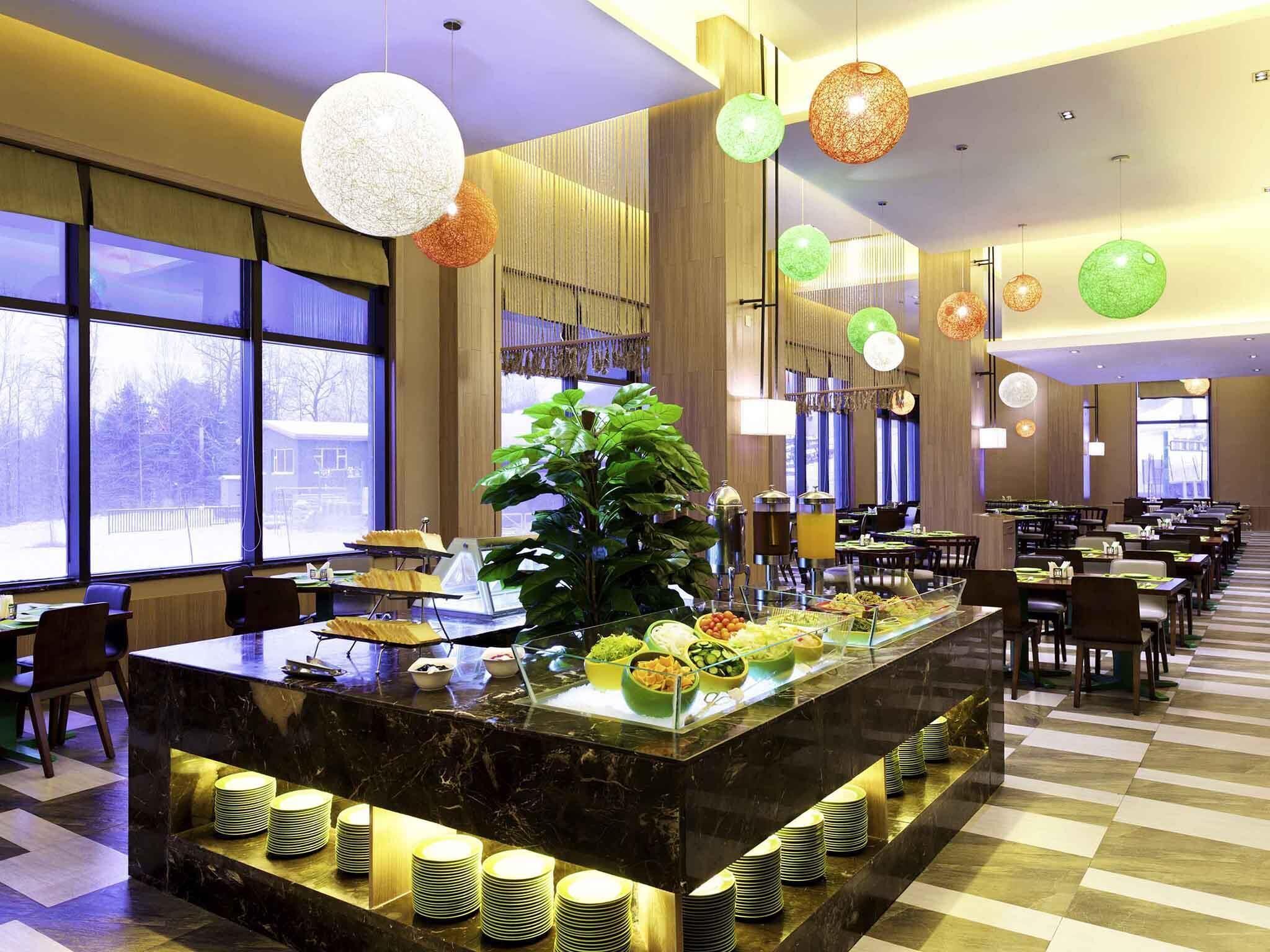 Mittagessen und Abendessen, internationale Küche