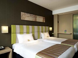 Minibar, in-room safe, desk, soundproofing