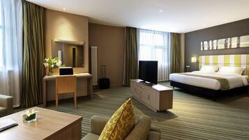 Minibar, in-room safe, desk, soundproofing