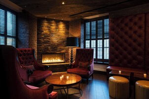 Breakfast, lunch, brunch served; American cuisine 