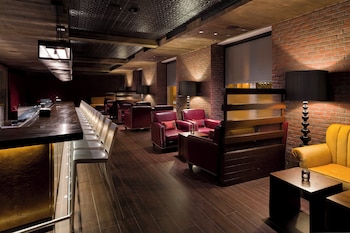 Breakfast, lunch, brunch served; American cuisine  at Marriott Marquis Washington, DC