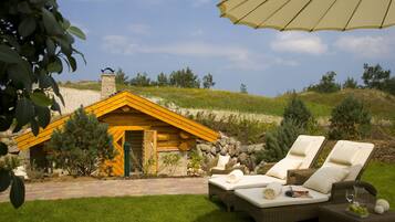 Sauna, steam room, body treatments, hot stone massages