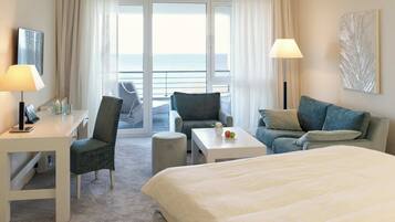 1 bedroom, minibar, in-room safe, desk
