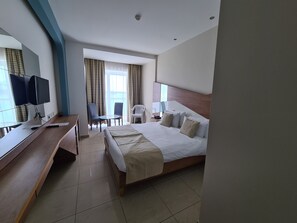 In-room safe, desk, free WiFi, bed sheets