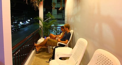 Pak-Up Hostel