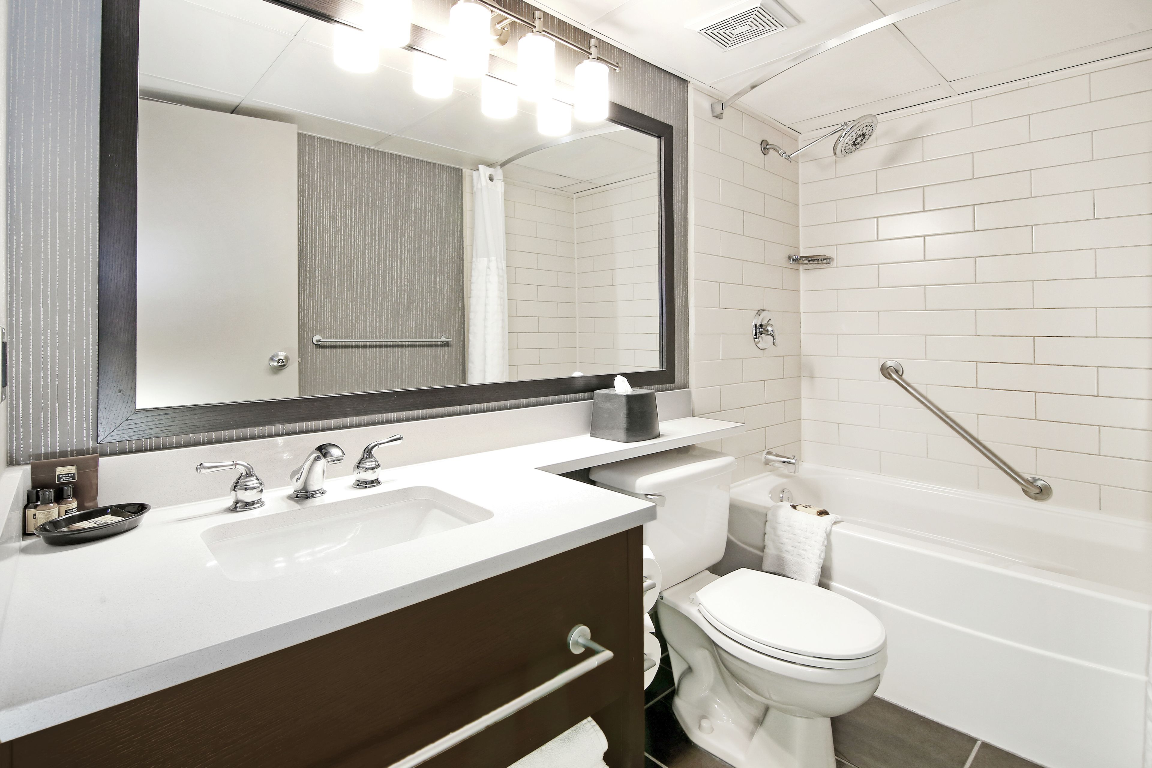 standard room, 1 king bed, non smoking, refrigerator & microwave | in-room safe, desk, blackout curtains, iron/ironing board