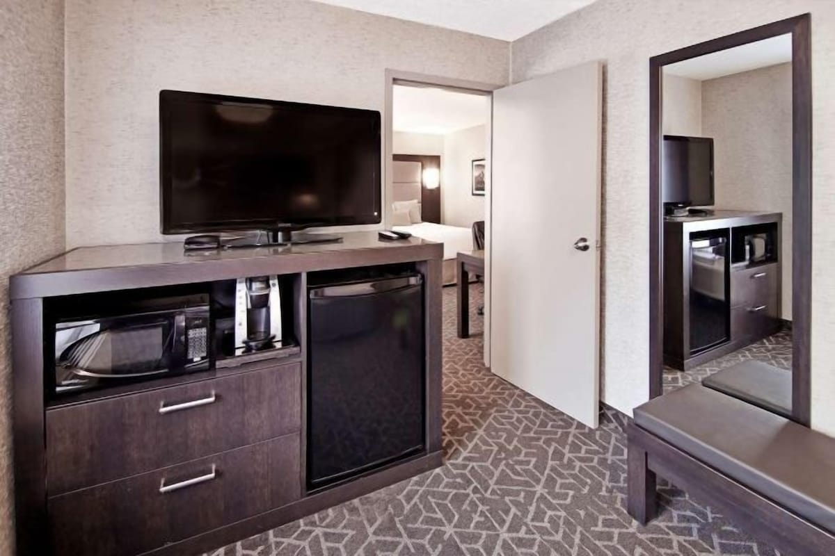 In-room safe, desk, blackout drapes, iron/ironing board