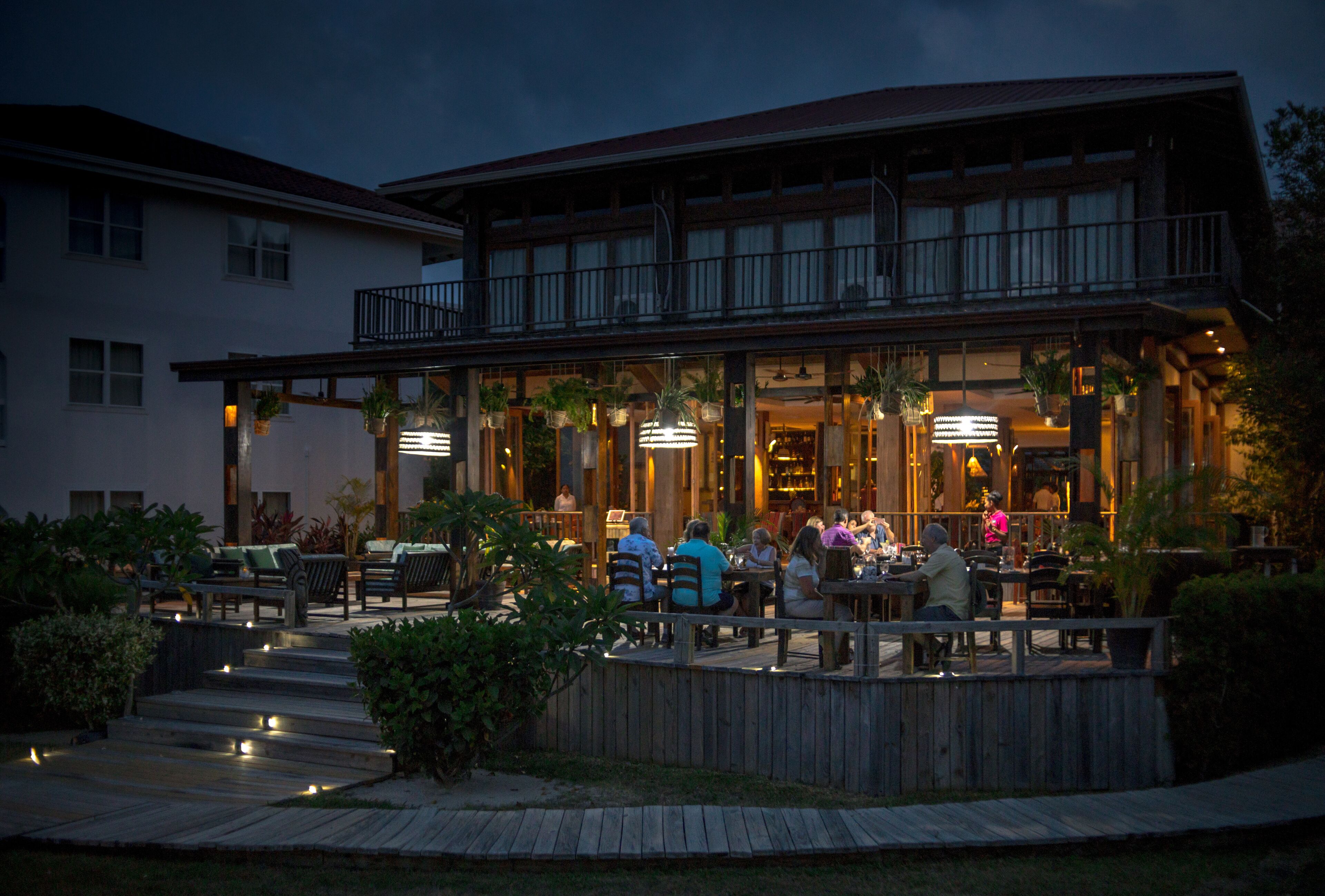 2 restaurants, breakfast, lunch, dinner served; caribbean cuisine